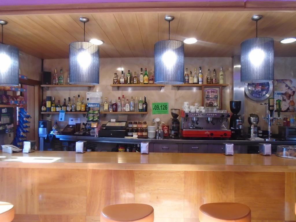 Hostal Fonda Galicia Cardedeu Exterior photo