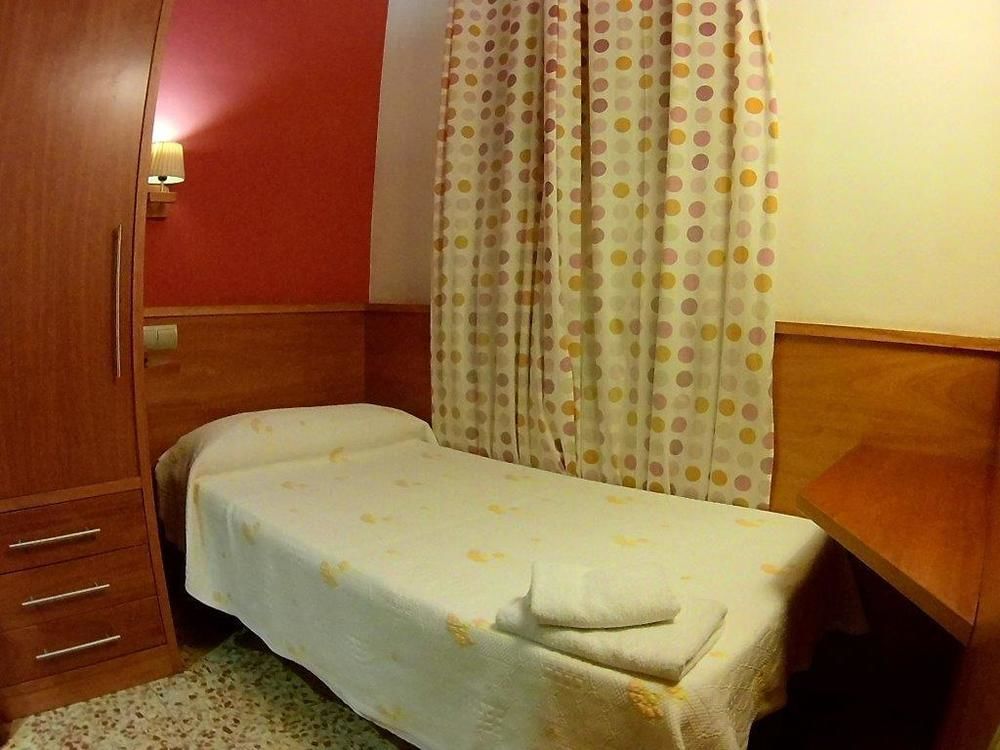 Hostal Fonda Galicia Cardedeu Exterior photo